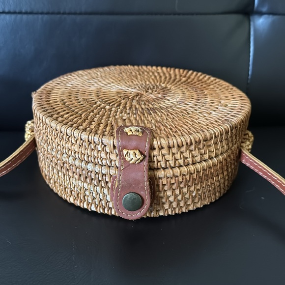 Boho Woven Rattan 8” Crossbody Bag - Picture 5 of 8